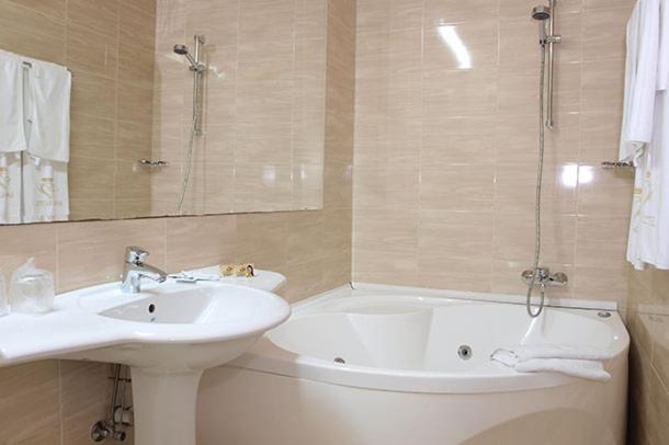Hotel Sara Neptun Bagian luar foto