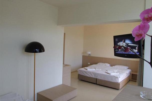 Hotel Sara Neptun Bagian luar foto